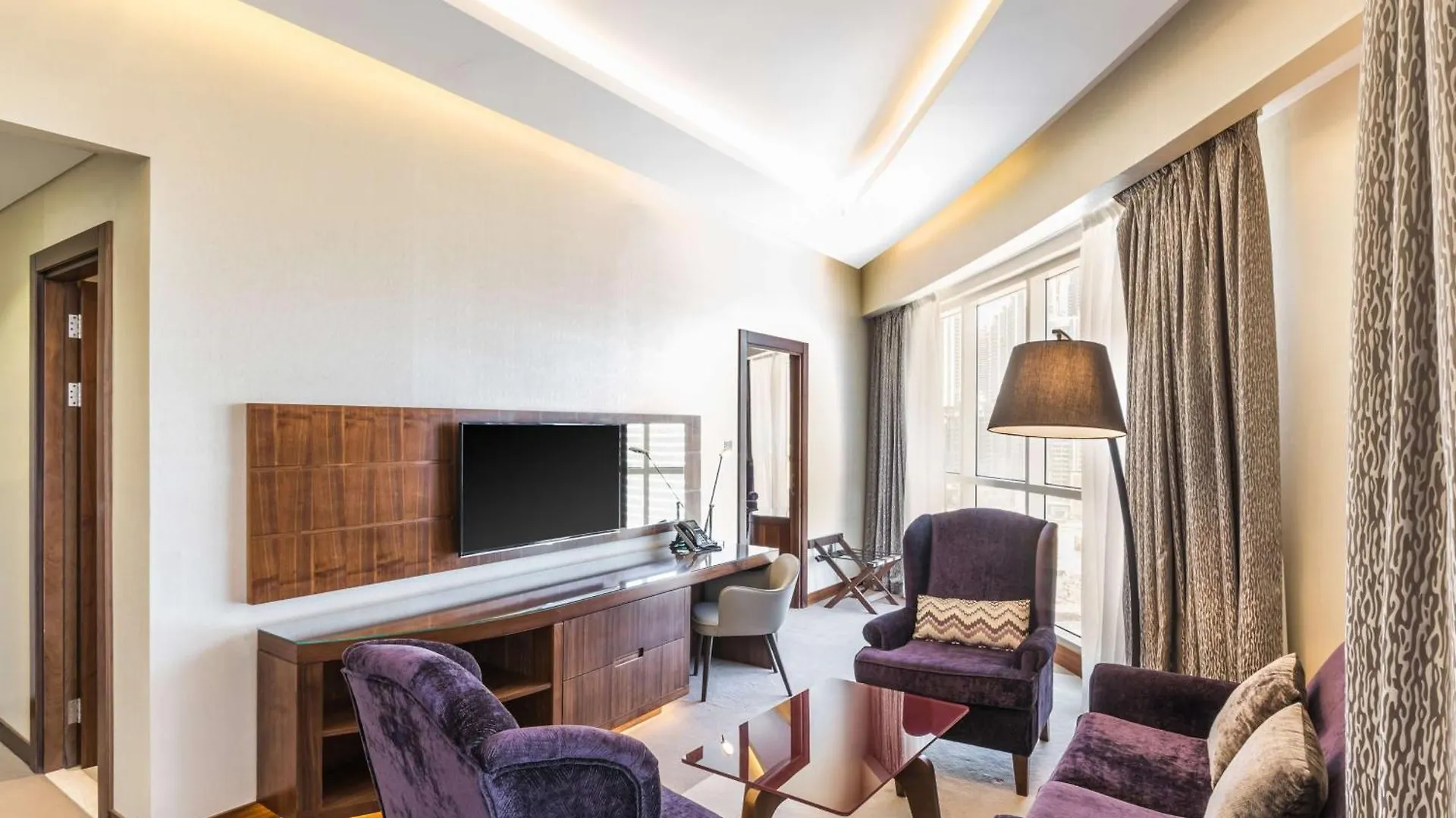 Radisson Blu Hotel, Dubai Waterfront