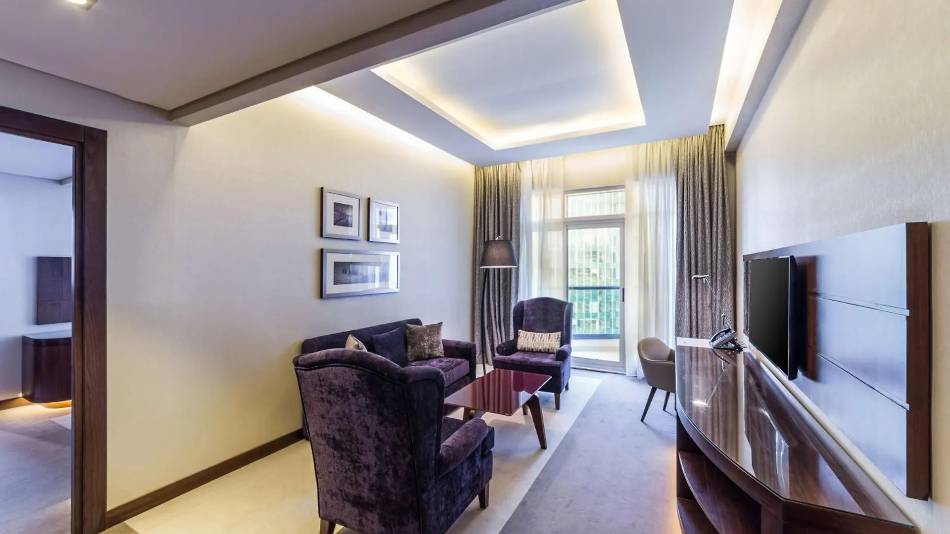 Radisson Blu Hotel, Dubai Waterfront Hotel